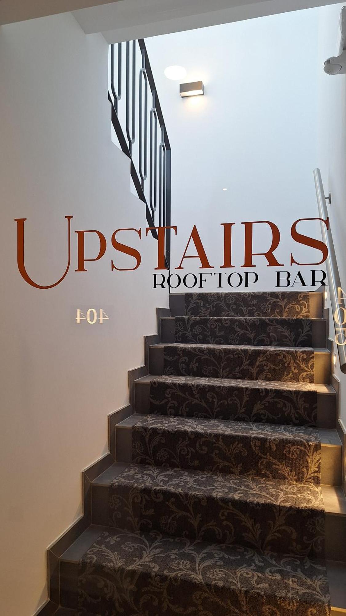 The Orange House Boutique And Upstairs Rooftop Bar Center Of 100m From The