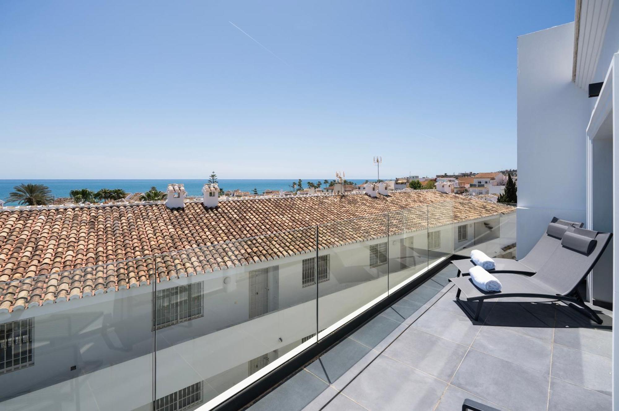 The Orange House Boutique And Upstairs Rooftop Bar Center Of 100m From The 3*