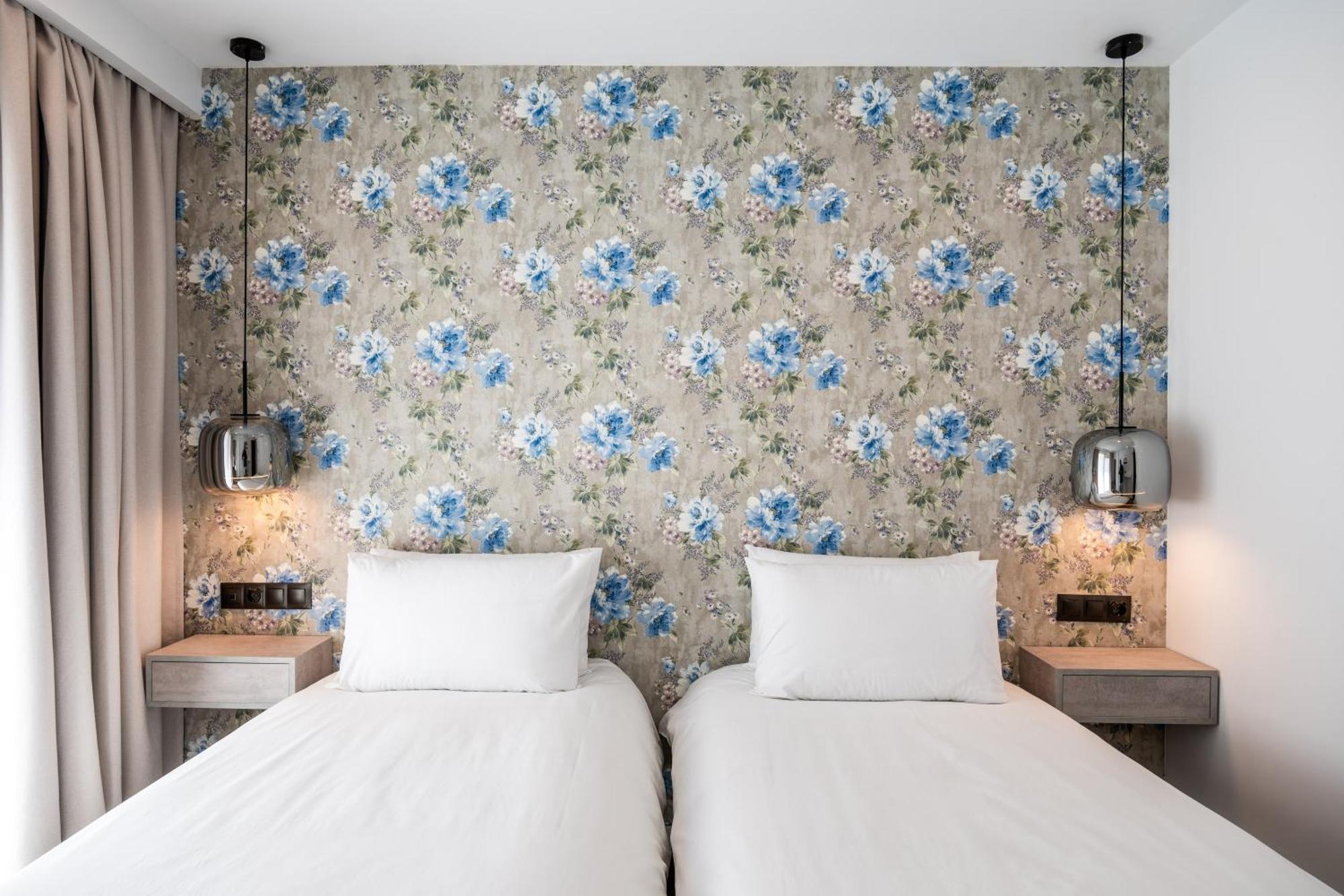 The Orange House Boutique And Upstairs Rooftop Bar Center Of 100m From The La Cala De Mijas