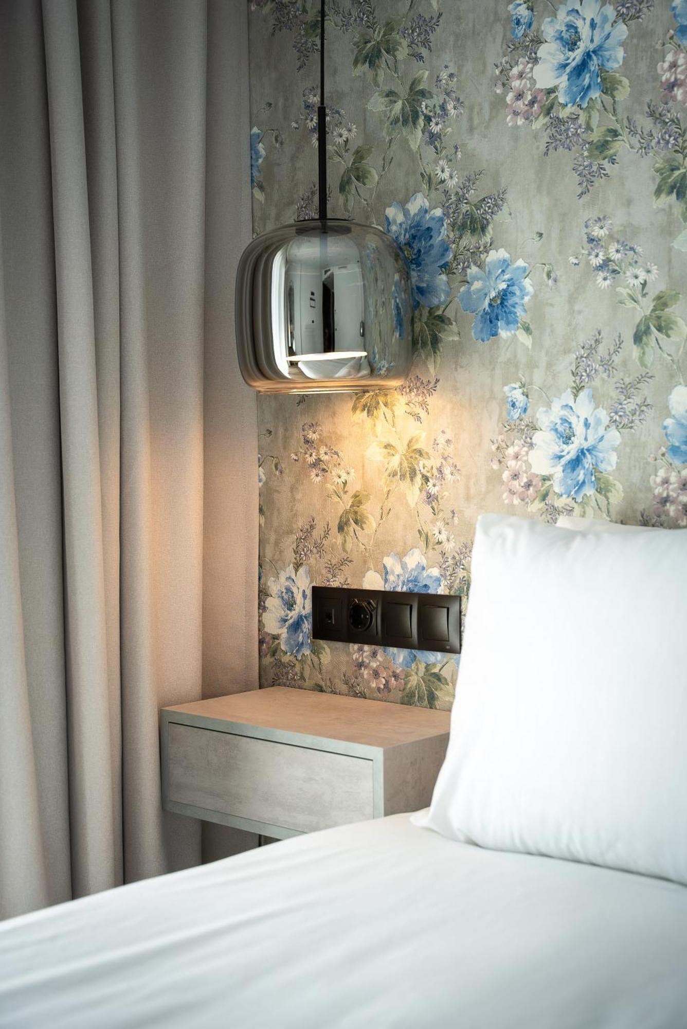 Hotel The Orange House Boutique And Upstairs Rooftop Bar Center Of 100m From The