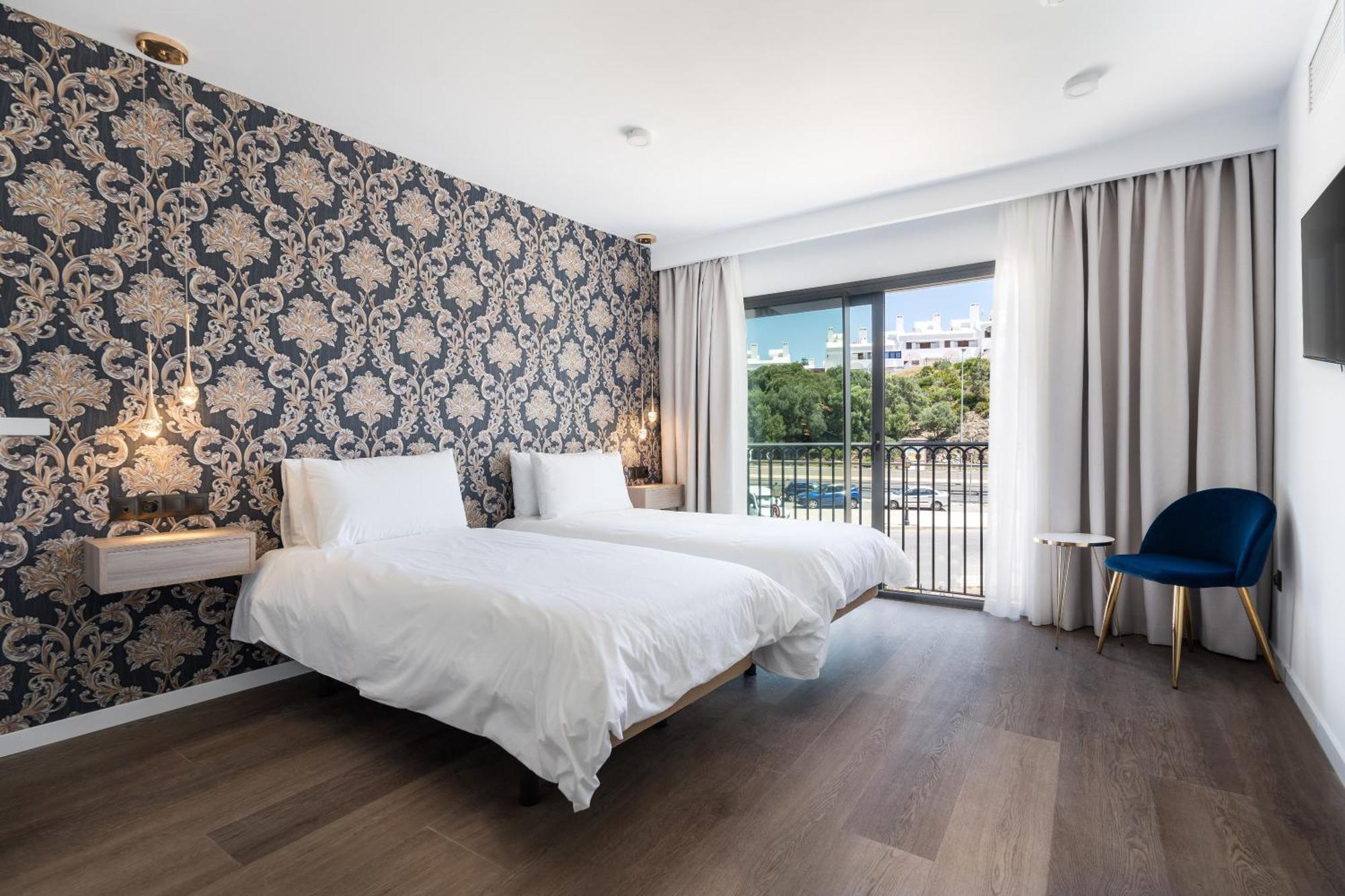 The Orange House Boutique And Upstairs Rooftop Bar Center Of 100m From The 3* La Cala De Mijas
