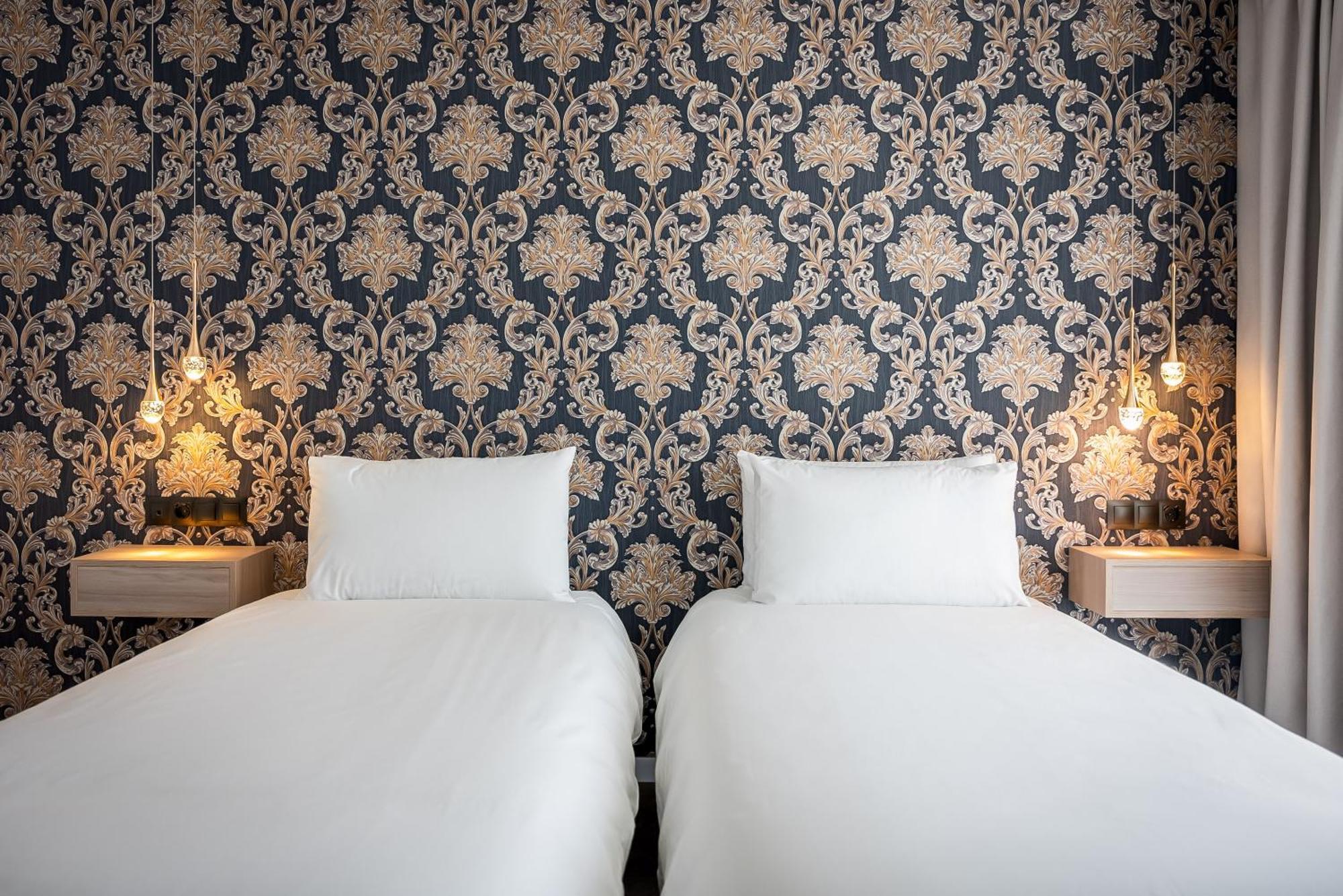 The Orange House Boutique And Upstairs Rooftop Bar Center Of 100m From The La Cala De Mijas