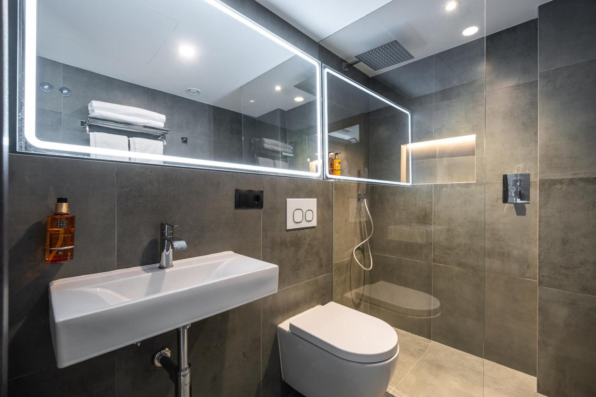 Hotel The Orange House Boutique And Upstairs Rooftop Bar Center Of 100m From The