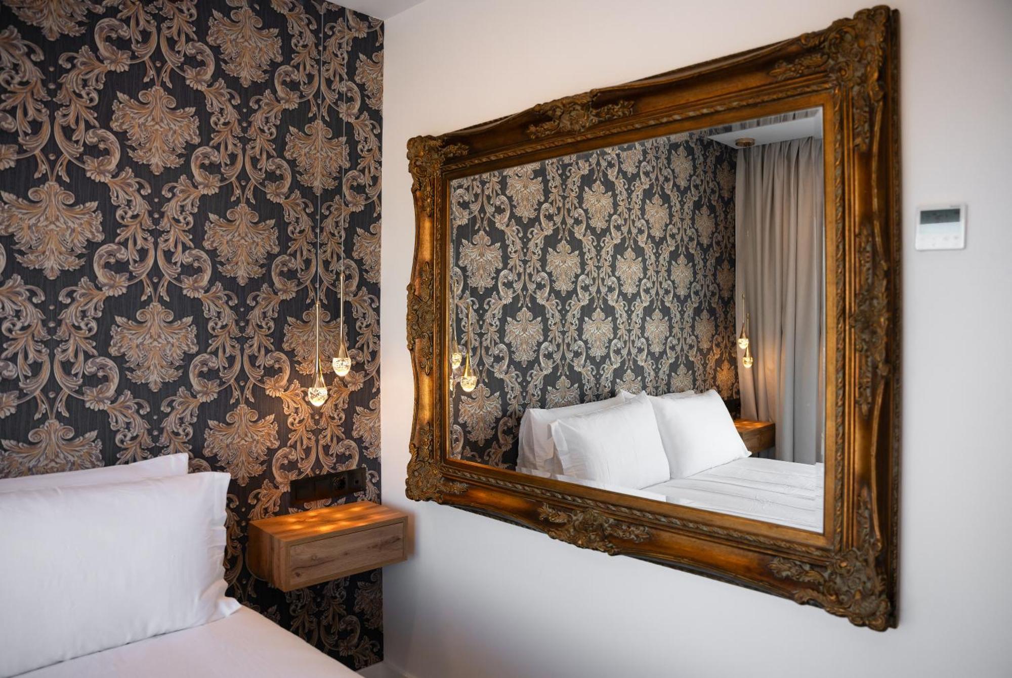 Hotel The Orange House Boutique And Upstairs Rooftop Bar Center Of 100m From The La Cala De Mijas