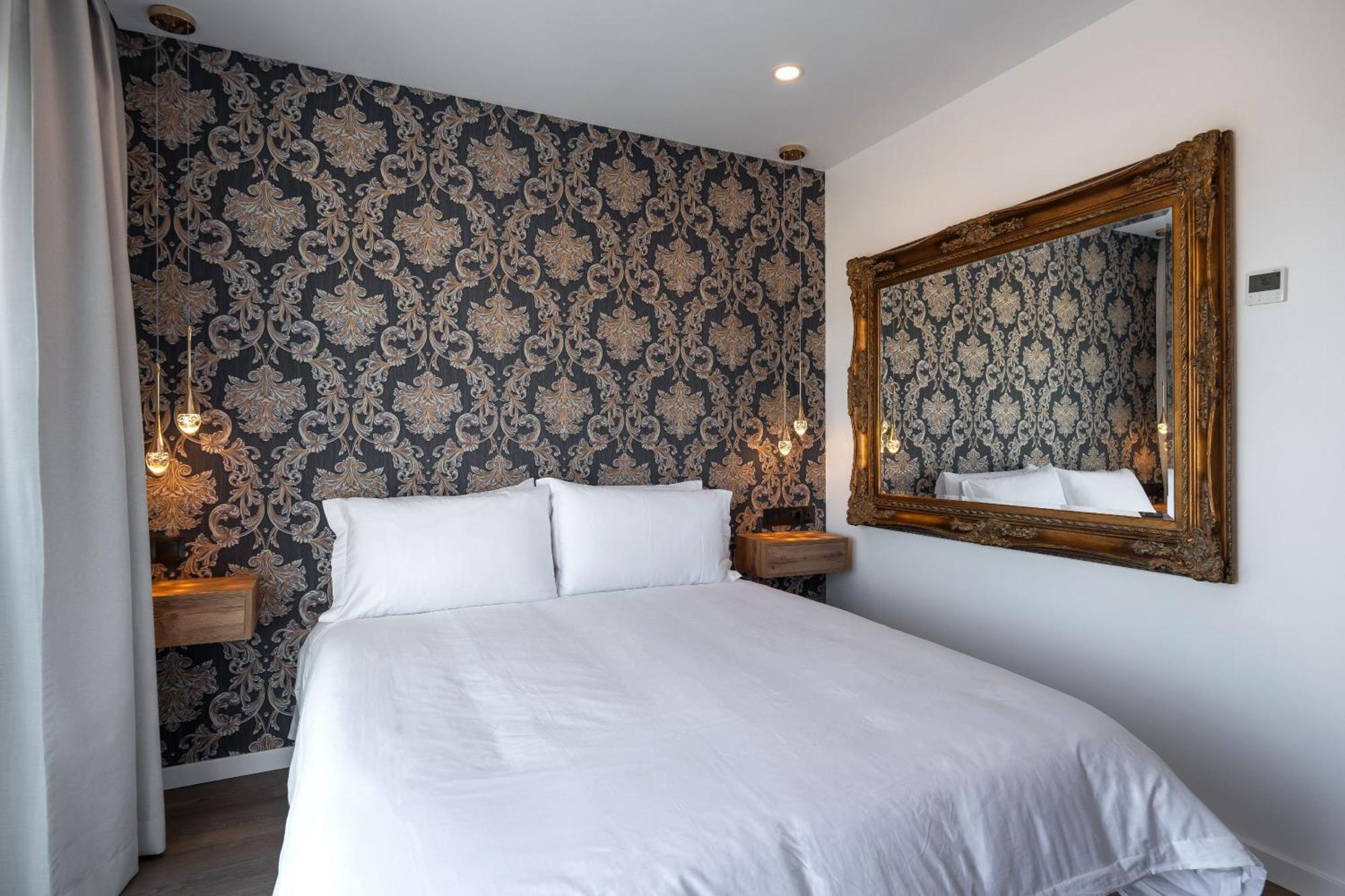 The Orange House Boutique And Upstairs Rooftop Bar Center Of 100m From The Hotel 3*
