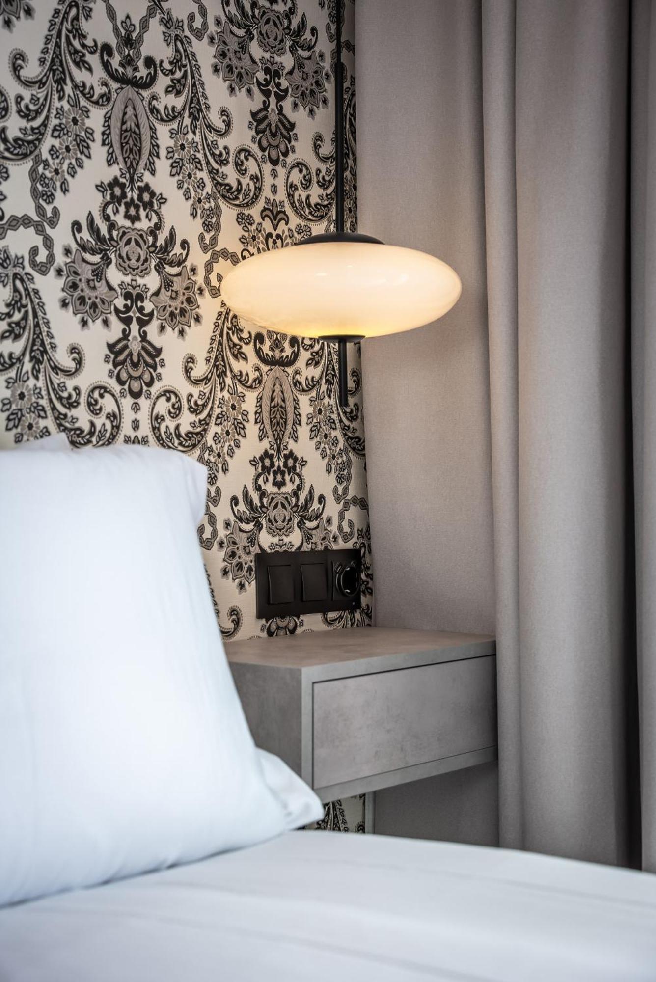 The Orange House Boutique And Upstairs Rooftop Bar Center Of 100m From The 3* La Cala De Mijas
