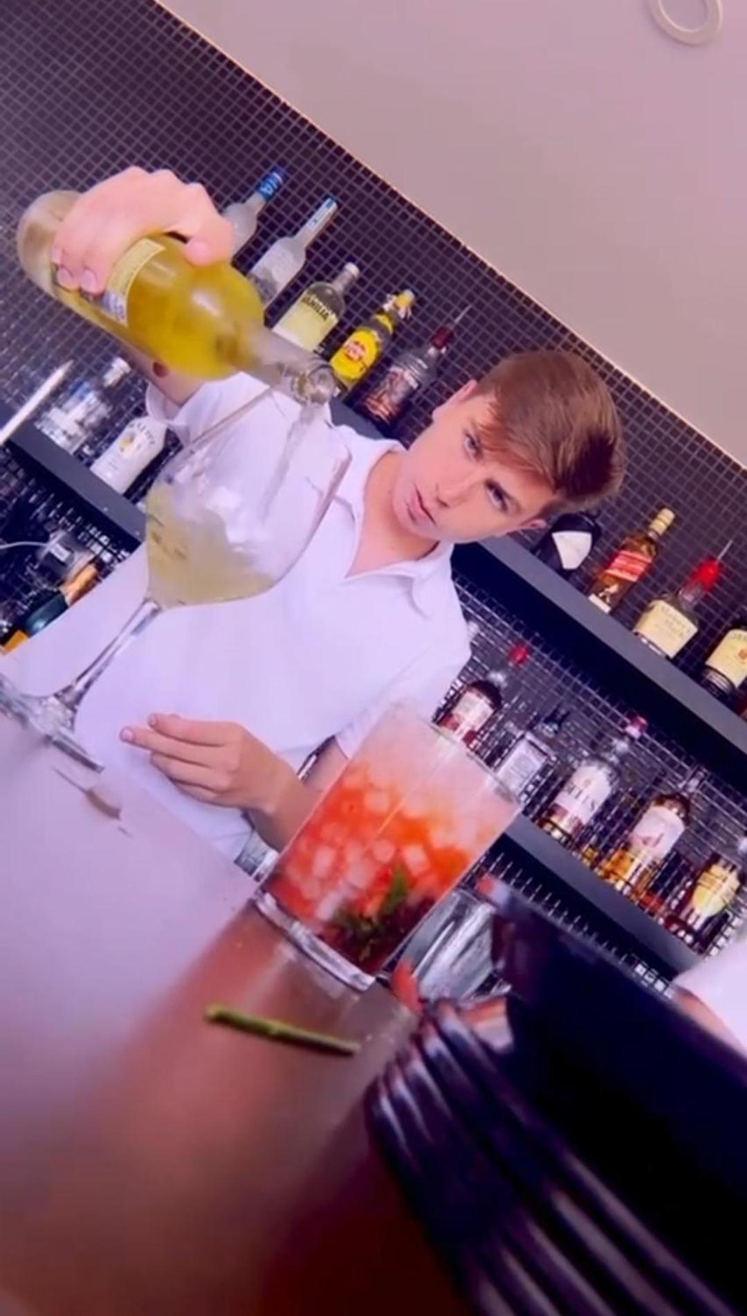 The Orange House Boutique And Upstairs Rooftop Bar Center Of 100m From The Hotel La Cala De Mijas