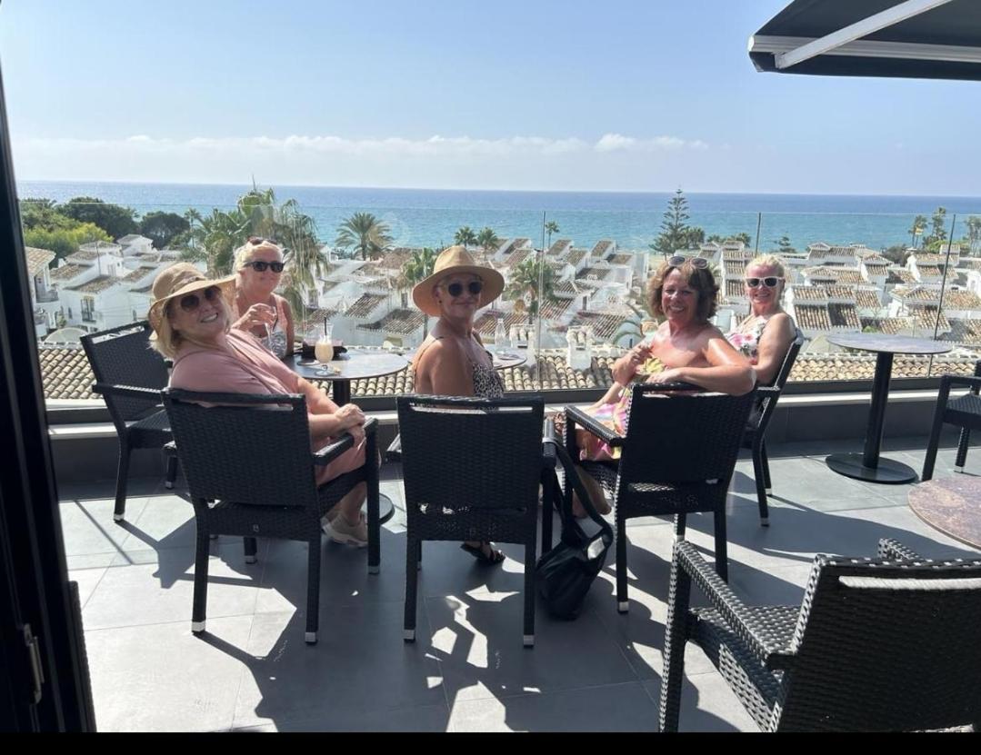 The Orange House Boutique And Upstairs Rooftop Bar Center Of 100m From The